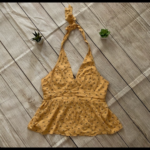 American Eagle Outfitters Tops - American Eagle yellow halter top